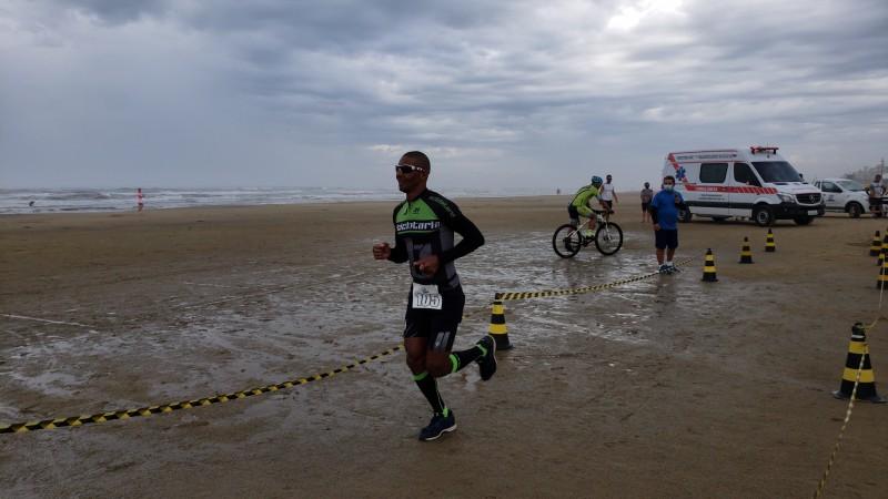 Incentivo ao esporte: corrida rústica desafia mais de cem participantes