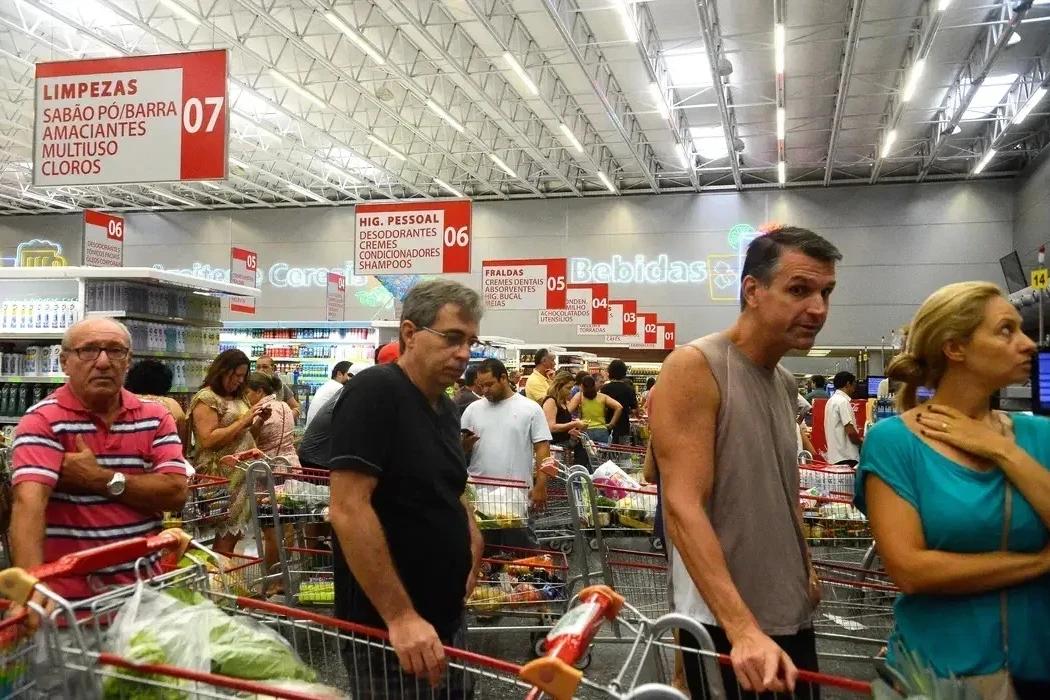Inflação desacelera, fecha março em 0,56%, mas segue pressionada por preço dos alimentos