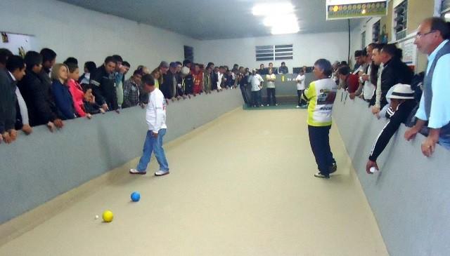  Noite de ajustes para o Campeonato Içarense de Bocha