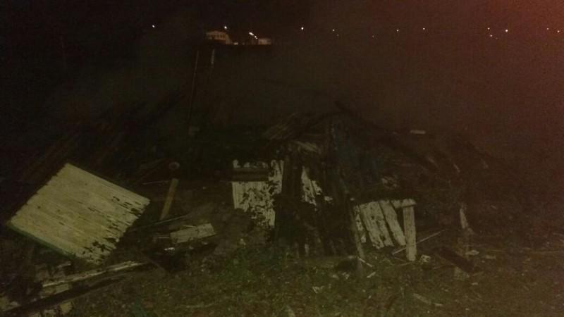 Imóvel é destruído durante incêndio 