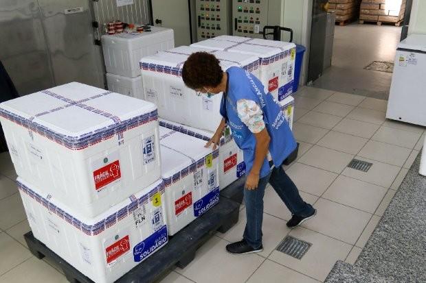 Estado recebe novo lote de doses da vacina Coronavac