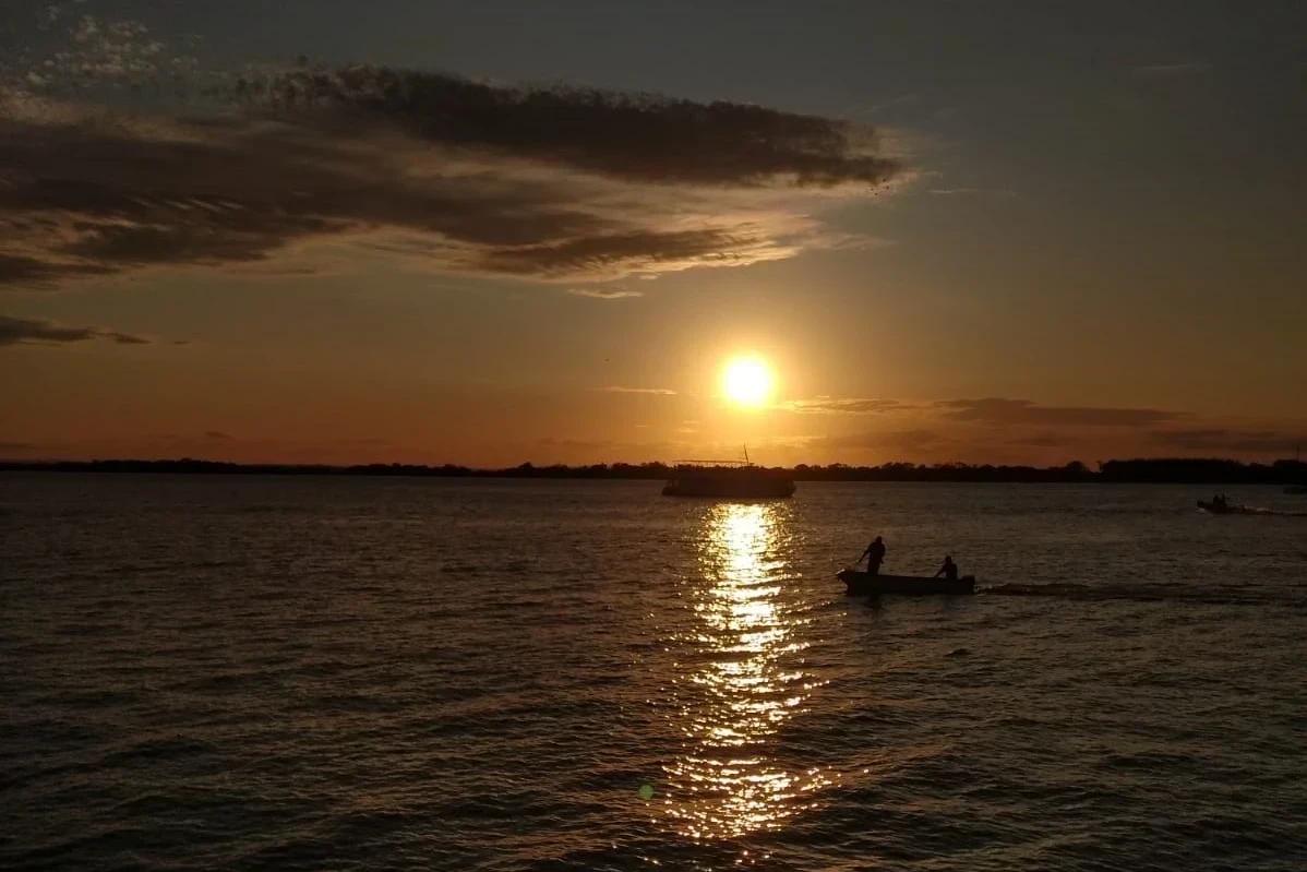 Sol, calor e sensação de abafamento devem persistir nesta quarta-feira