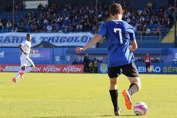 Atlético Tubarão enfrenta a Chapecoense pela final do estadual
