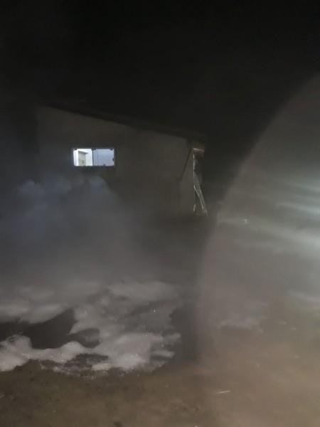 Casa é destruída por incêndio na SC-434 em Garopaba 