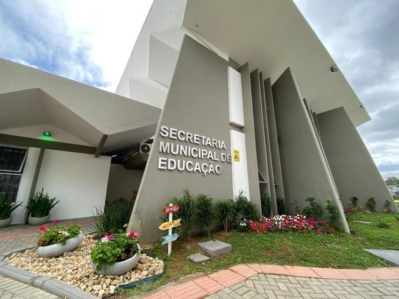 Governo de Criciúma quer criar memorial com documentos ligados à história da educação da cidade