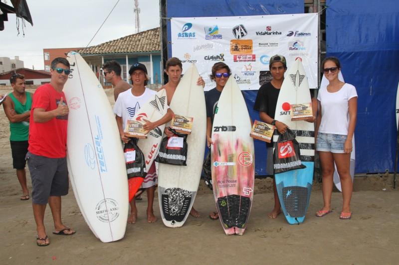 Campeonato Nascente Astralina Marbon de Surf Amador é sucesso em Arroio do Silva