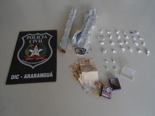 Acusado de tráfico, jovem é preso pela DIC de Araranguá