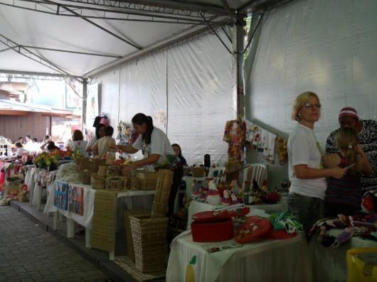 Feira de Economia Solidária motiva produtores e artesãos
