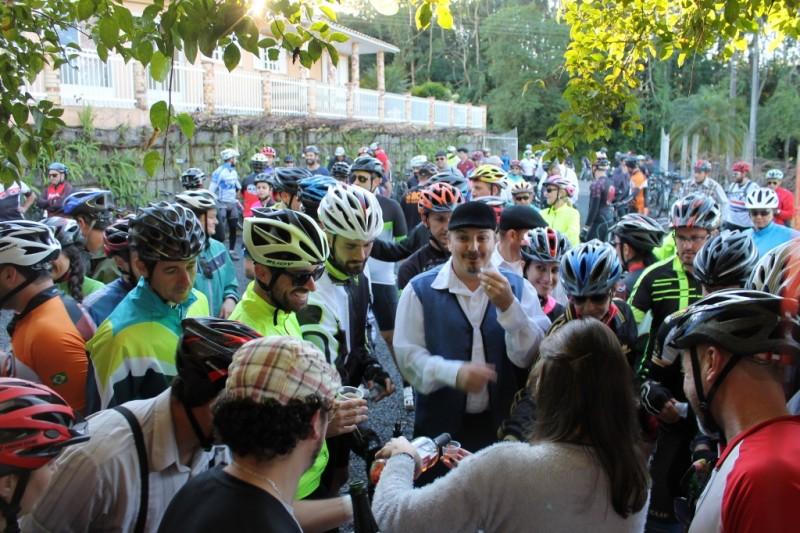 Passeio Ciclístico Caminhos do Vinho Goethe conta com 200 participantes