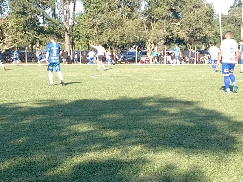 Quatro times na disputa pelo Campeonato Içarense  