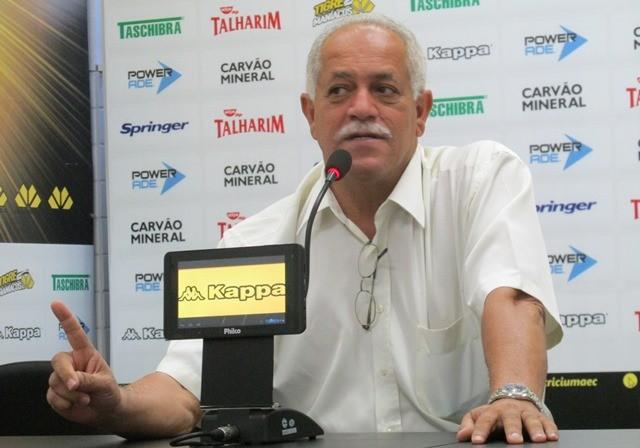 Queiroz diz não estar arrependido de ter respondido a provocação