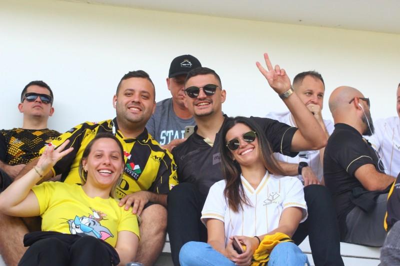 Quase 10 mil torcedores vibram com a vitória carvoeira no Majestoso 