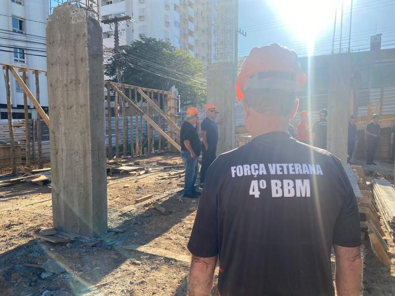 Bombeiros militares da reserva visitam obras do novo quartel em Criciúma