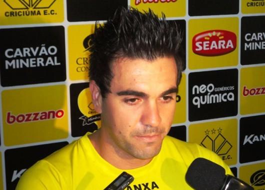 Andrey quebra o silêncio