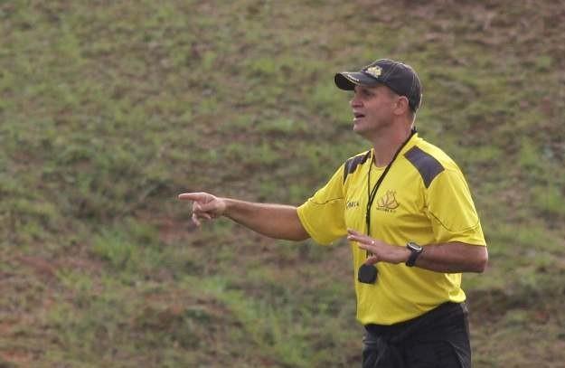 Wagner Lopes testa mudança tática no Tigre