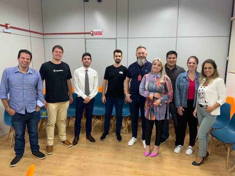 Jovens empresários acompanham evolução do setor de tecnologia