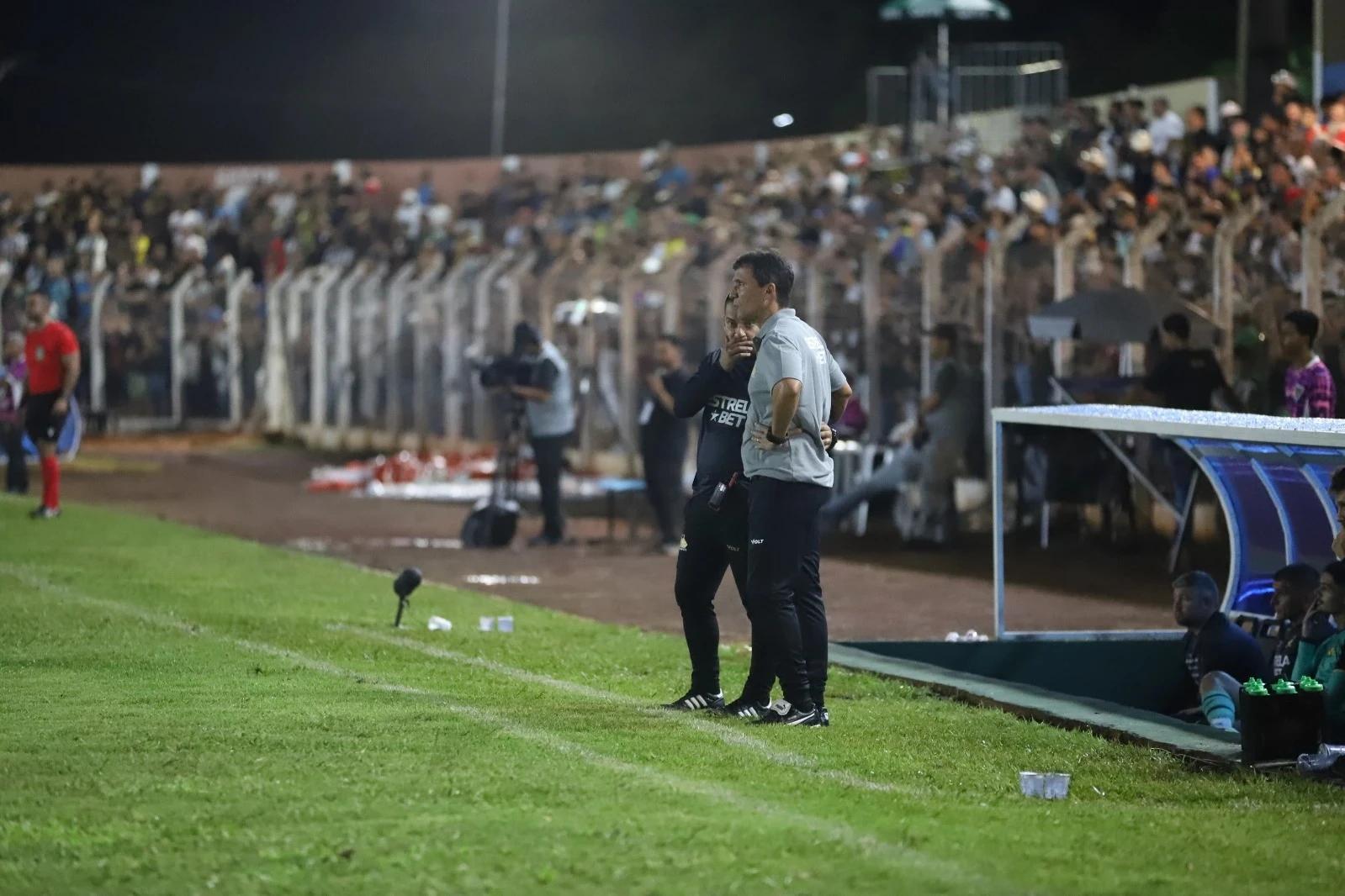 Zé Ricardo elogia atuação do Criciúma diante do Operário: 'equipe está de parabéns'