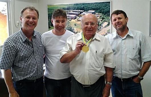 Jayme Zanatta recebe medalha de ministro dos Esportes