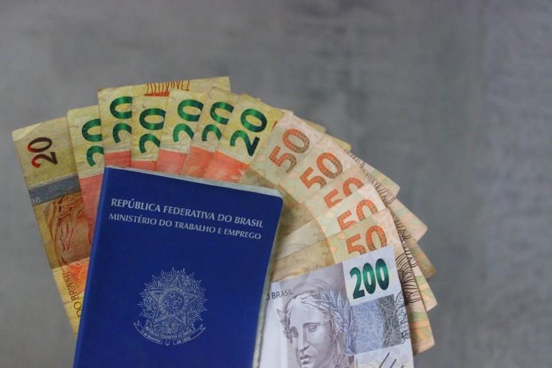 Você sabia que pode retirar o saldo do seu FGTS hoje mesmo? Entenda como