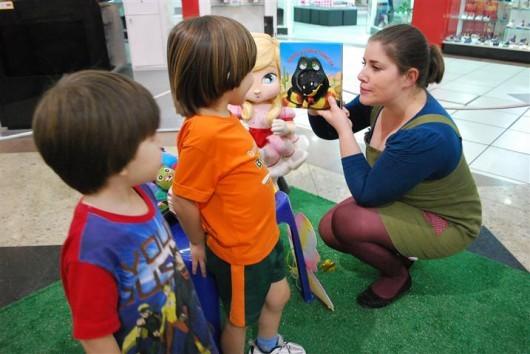 Fim de semana de fantasias e leituras no Criciúma Shopping