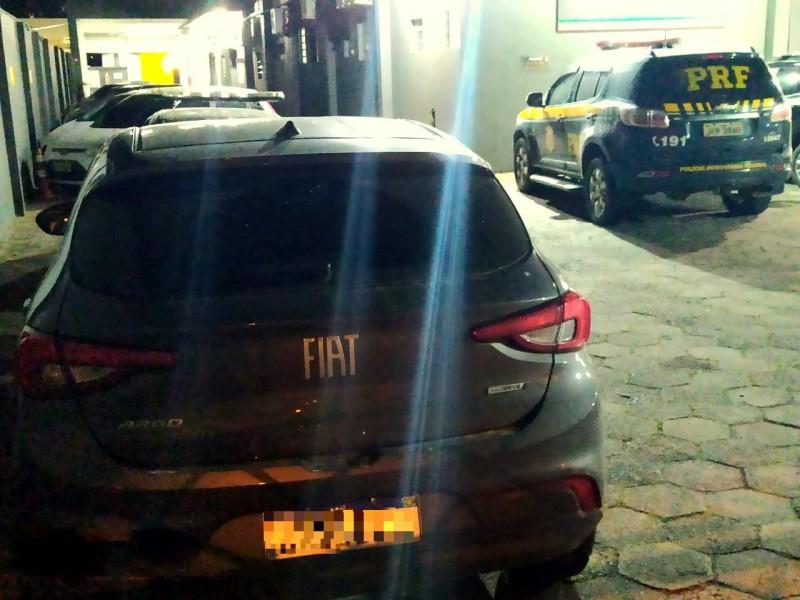 Veículo furtado há mais de um mês é recuperado em Tubarão