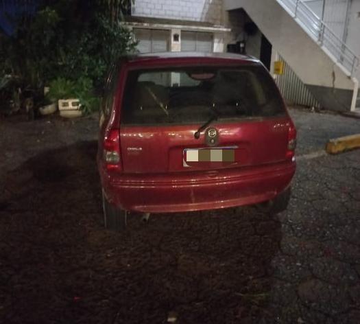 Adolescente compra carro por R$ 100 e acaba apreendido em Criciúma