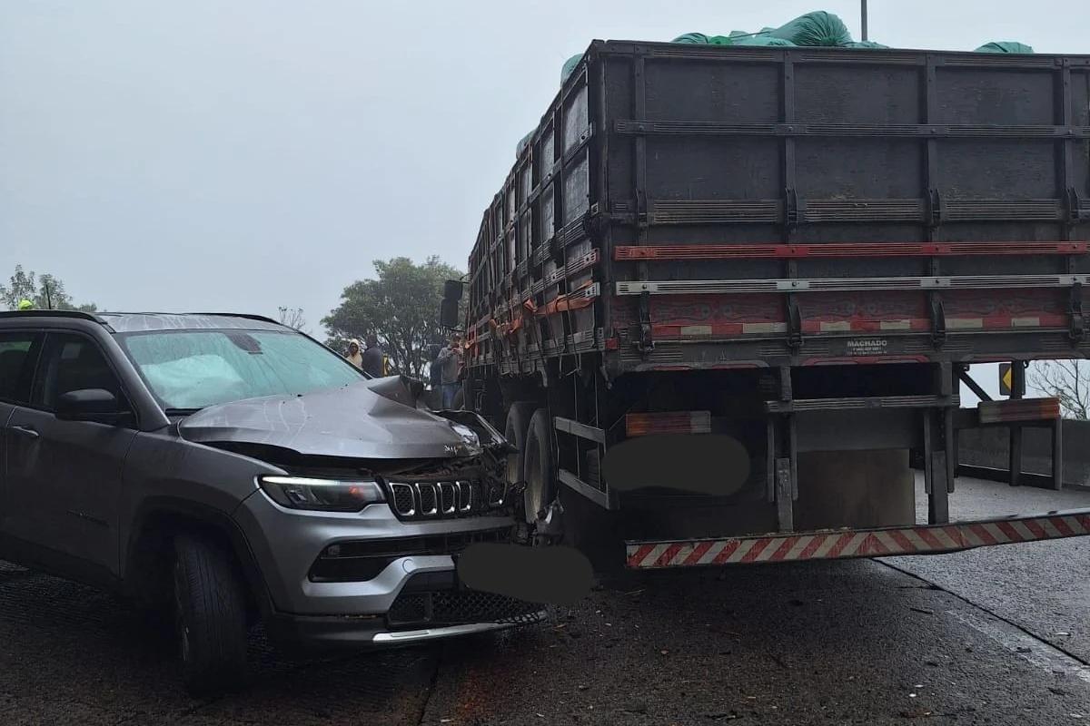 Acidente de trânsito envolvendo caminhão é registrado na rodovia SC-390