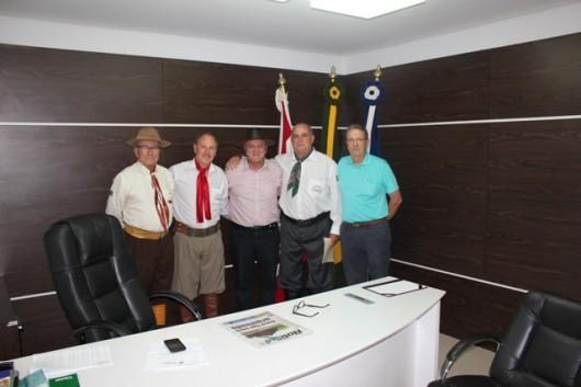 Prefeito de Tubarão recebe Ordem dos Cavaleiros de Santa Catarina