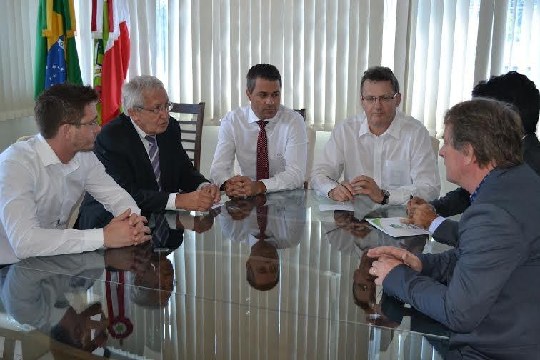 Direção do Hospital São Donato vai a Brasília