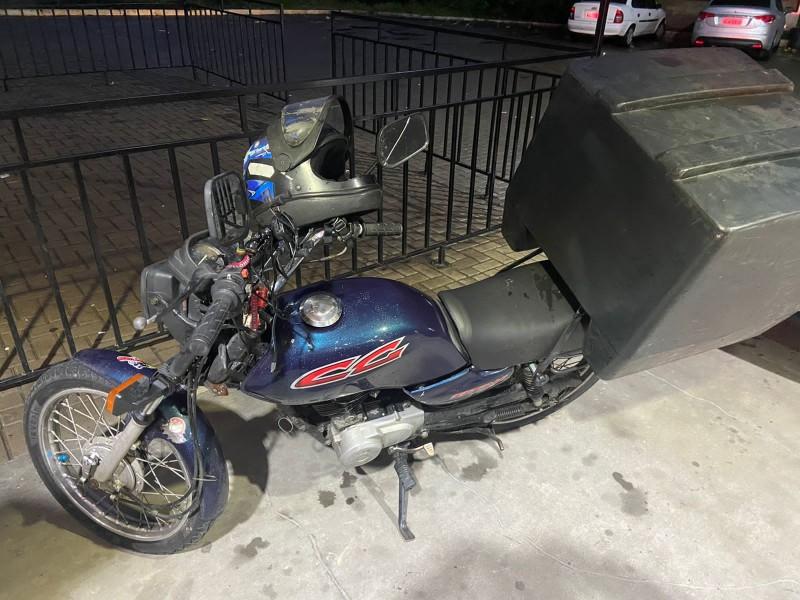 Homens armados roubam motocicleta em Criciúma 