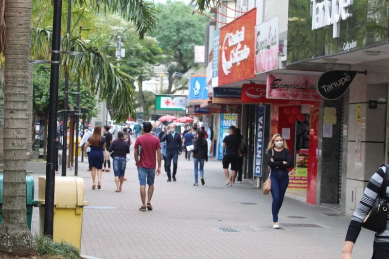 Em menos de um mês, inicia o horário de Natal no comércio de Criciúma