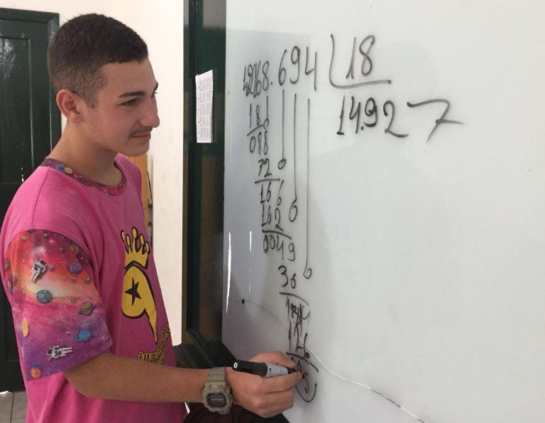 Estudante conquista quinta medalha de ouro consecutiva 