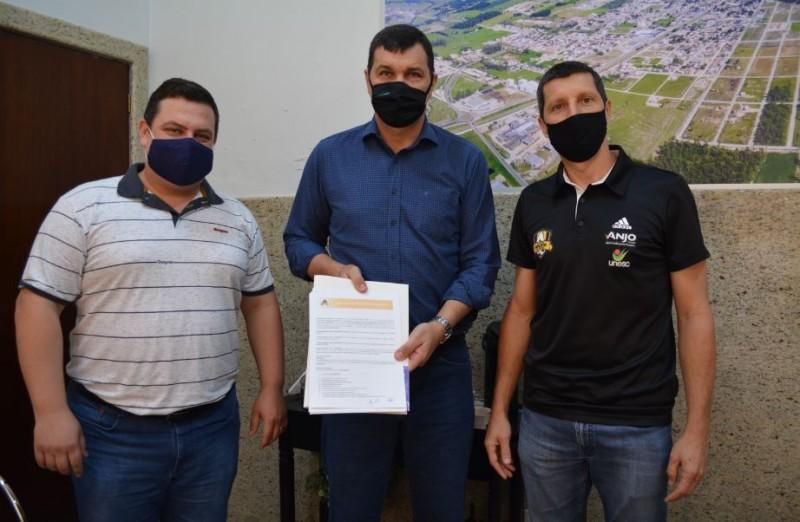 Morro da Fumaça é o primeiro município a assinar contrato com o Anjos do Futsal para 2021