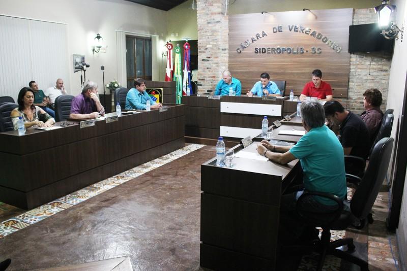 Projeto de Lei proíbe inauguração de obras públicas inacabadas