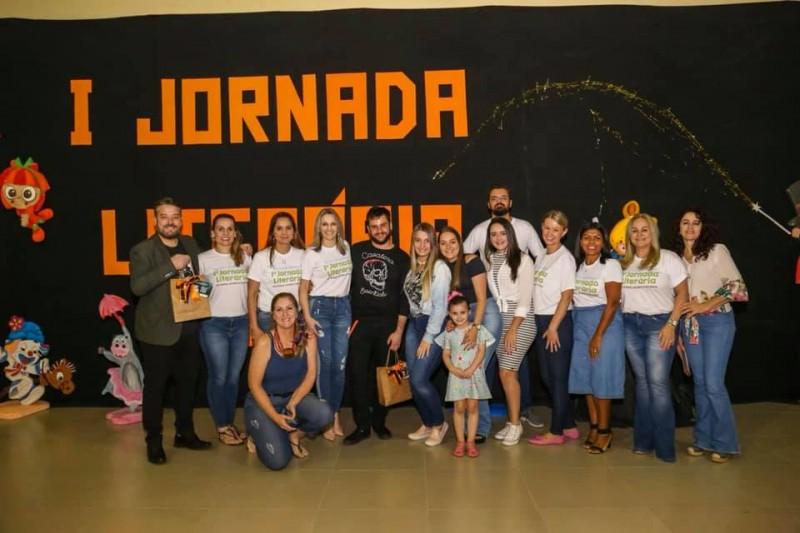 Jornada Literária de Içara encerra com apresentações artísticas e incentivos à leitura