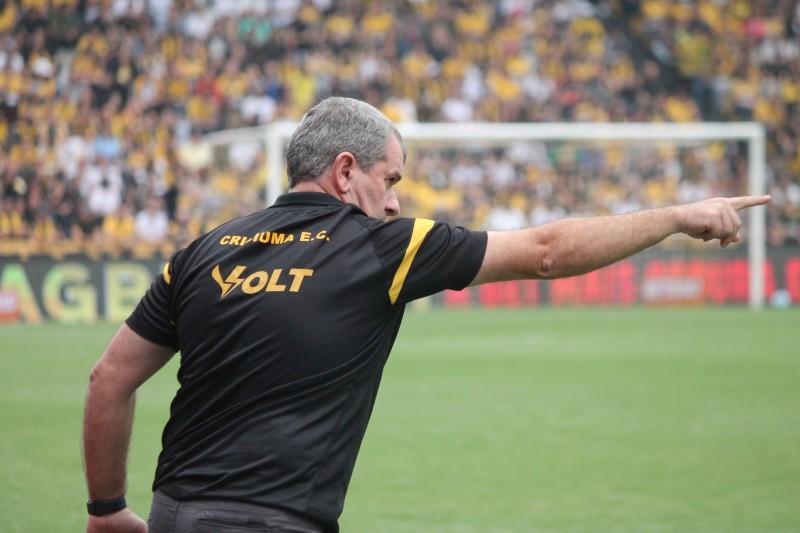 Após derrota para o Ceará, Tencati destaca necessidade de reação já na próxima rodada 
