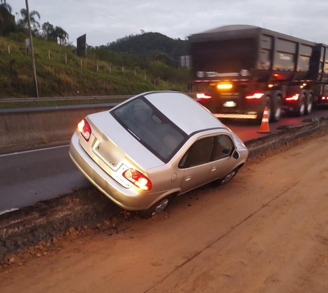 Jaguaruna: saída de pista é registrada na BR-101