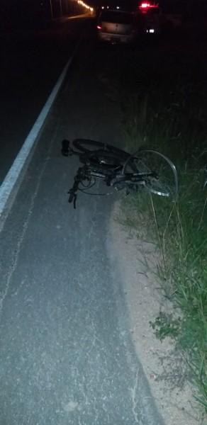 Ciclista fica ferido após ser atropelado em Morro da Fumaça