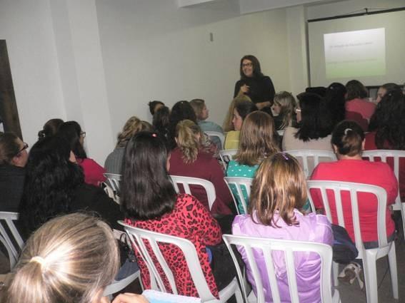 Professores da Rede Municipal participam de grupo de estudo