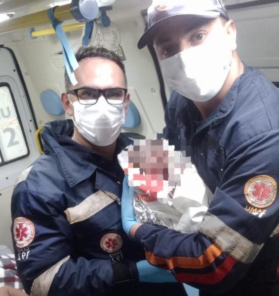 Após ser chamada para atender grávida, equipe do Samu realiza parto de emergência