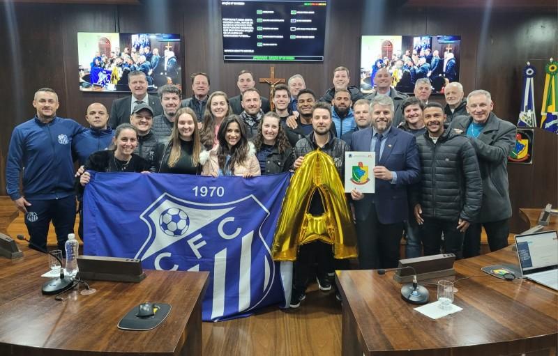 Caravaggio recebe moção de aplausos na Câmara de Nova Veneza