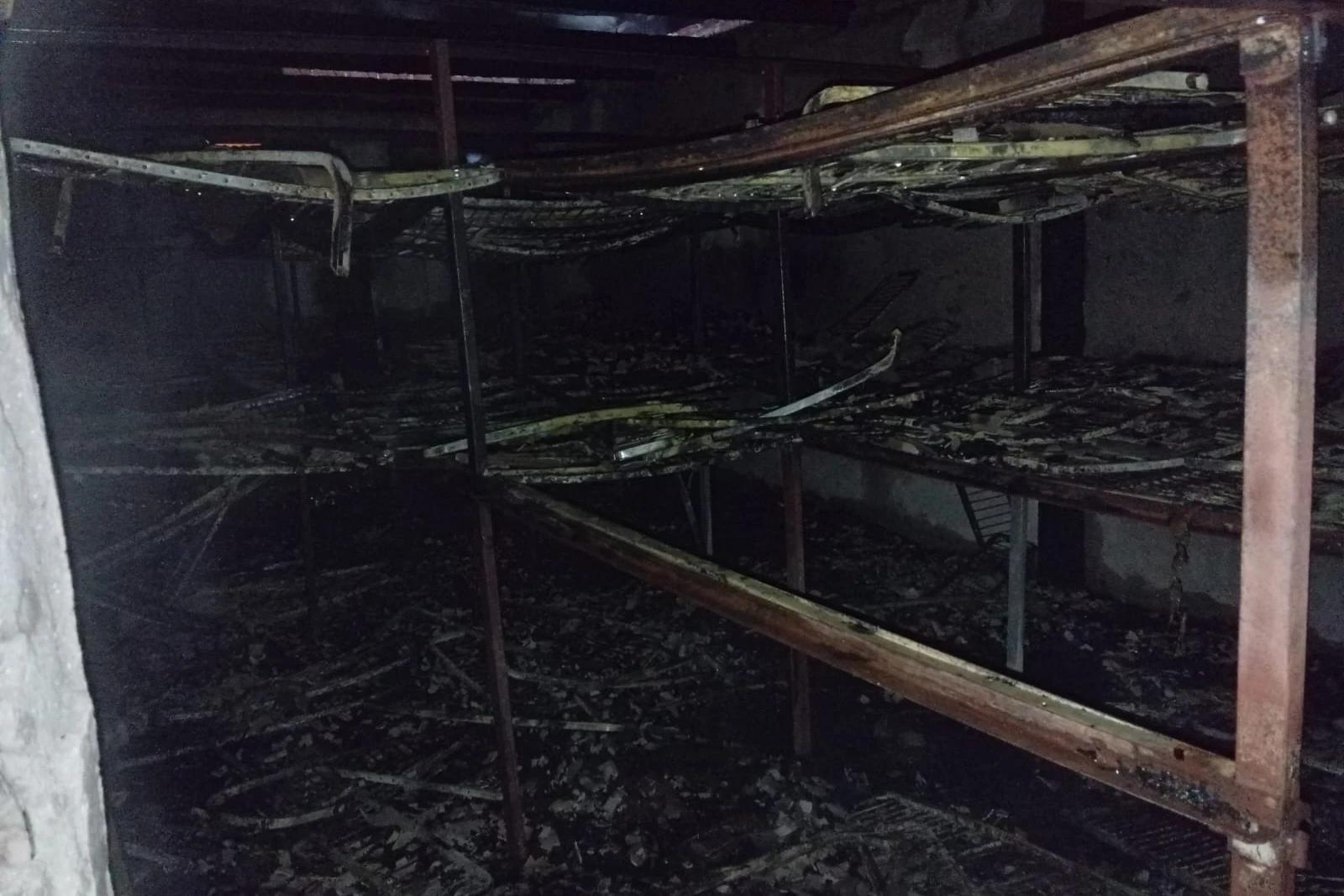 Bombeiros combatem incêndio em estufa de fumo em Santa Rosa do Sul