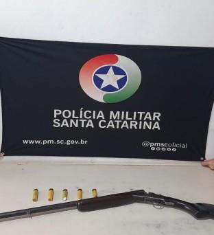 Homem é preso após ameaçar companheira em Maracajá