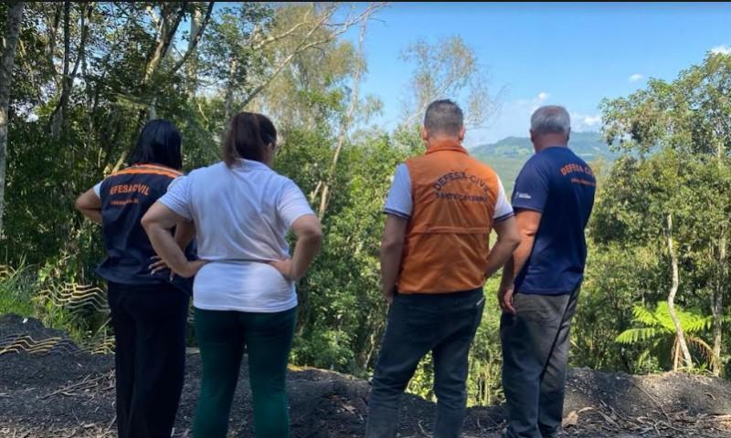 Prefeitura de Urussanga interdita duas ruas para construção de muro de gabião  