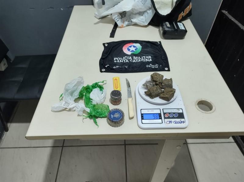 Adolescente é apreendido com porções de maconha no bairro Comerciário 