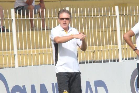 Édson Gaúcho repensa Tigre para a final