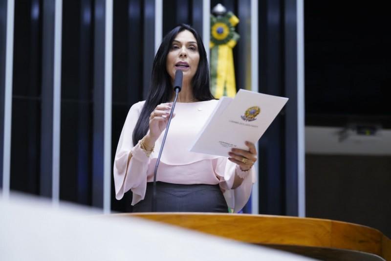 Geovania de Sá propõe isenção de imposto de renda aos contribuintes que tenham dependentes autistas