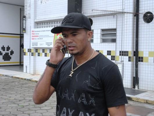 Zé Carlos se pronuncia sobre reintegração