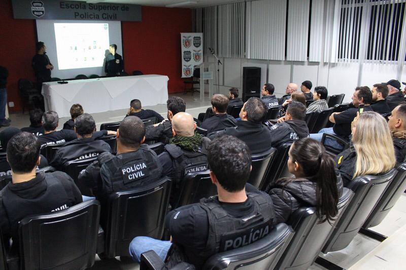 Quadrilha que aplicava golpes de falsos pacotes de viagens é presa 