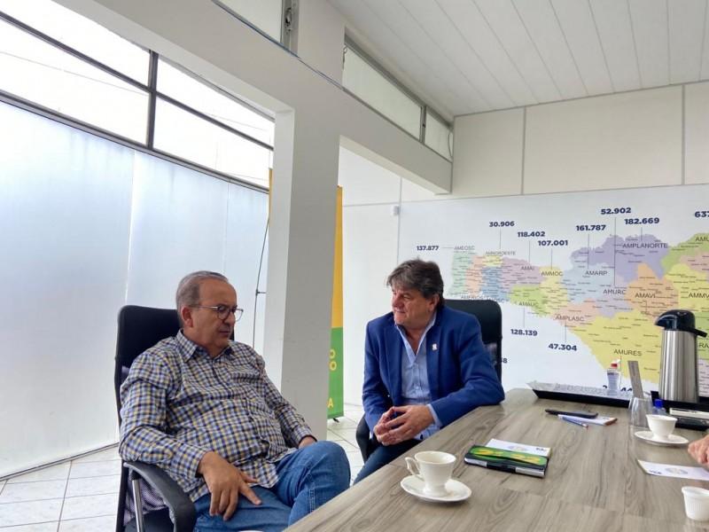 Fecam se reúne com governador eleito para tratar sobre continuidade dos repasses do Plano 1000